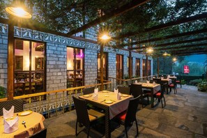 Breakfast, lunch and dinner served  - Honeymoon Inn (Manali)