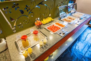 Buffet - Honeymoon Inn (Manali)