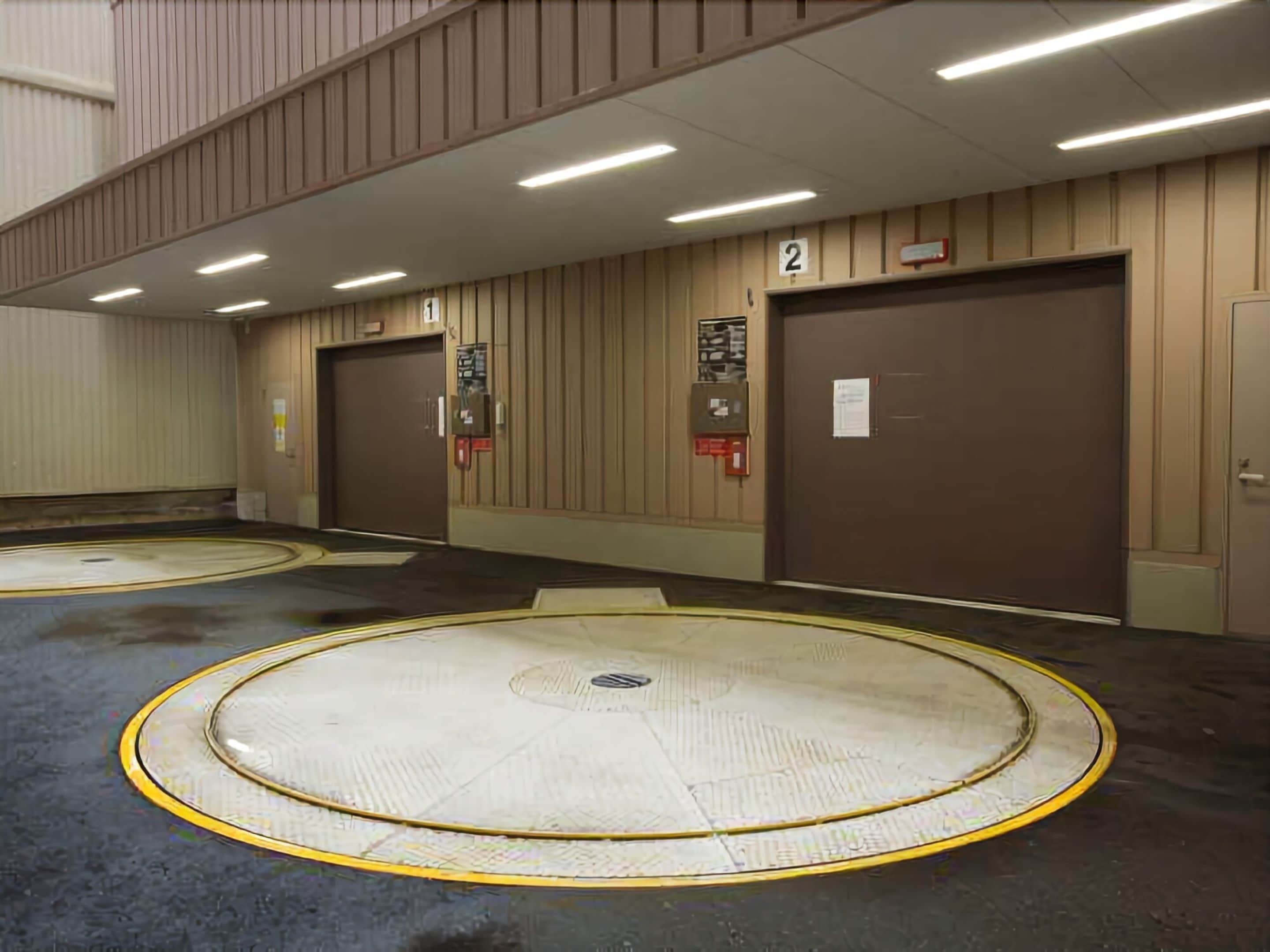 Self parking (JPY 1500 per night)