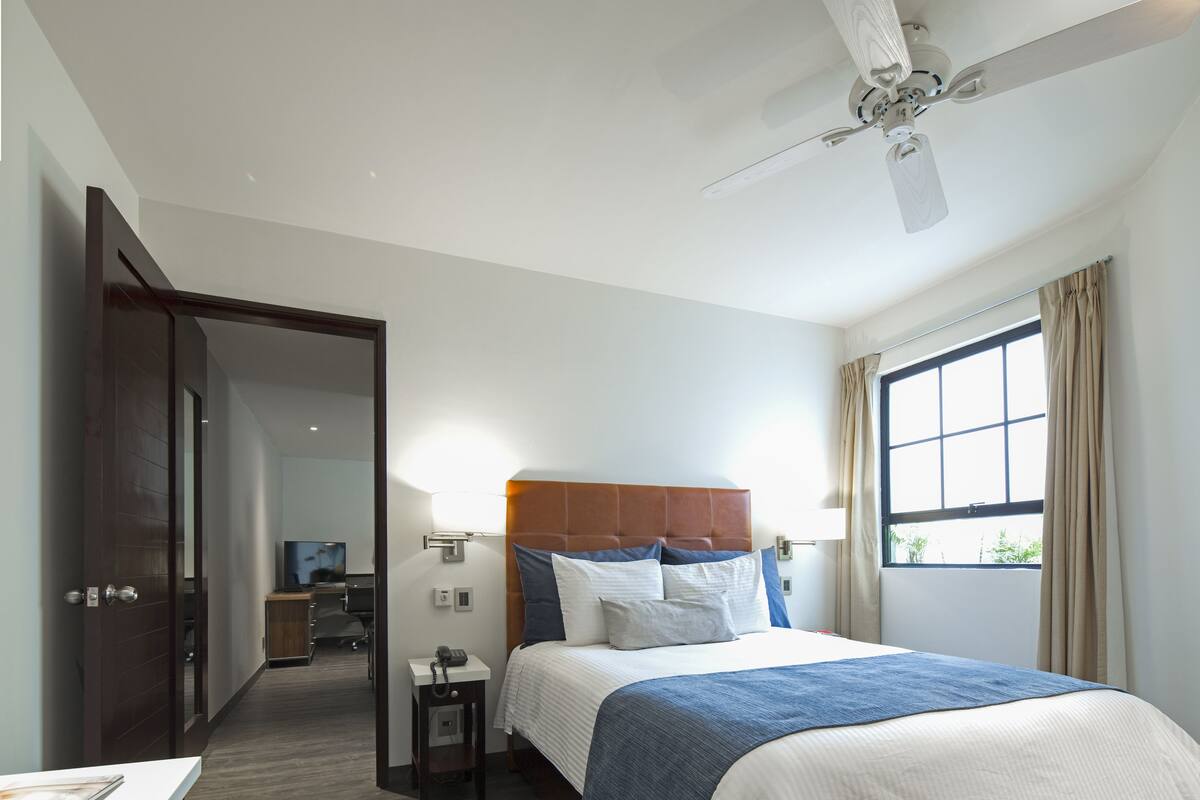 Minibar (some free items), in-room safe, desk, blackout drapes