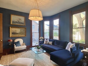 Fernseher, Netflix, Hulu, DVD-Player