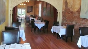 Lunch and dinner served