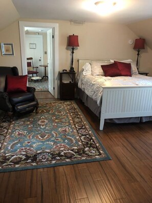 Room, Concord Suite - Private Bath