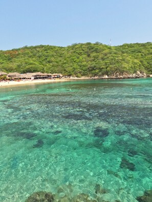 Beach nearby - Agua Azul la Villa (Santa María Huatulco)