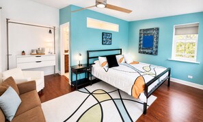 Superior Room, 1 King Bed (Room 4) | Egyptian cotton sheets, premium bedding, down comforters - House 5863 - Chicago Bed and Breakfast (Chicago)