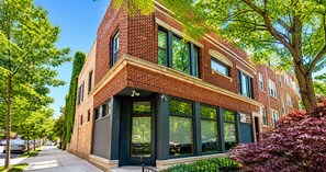 Front of property - House 5863 - Chicago Bed and Breakfast (Chicago)