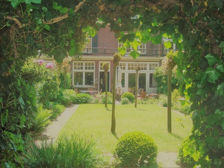 花园. 悬铃木别墅公园精品酒店