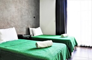 Suite junior | Escritorio, wifi gratis y ropa de cama 