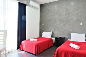 Deluxe Twin Room | Desk, free WiFi, bed sheets
