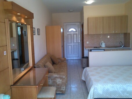 Summer Memories Hotel Apartments - view 3