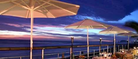 Breakfast, lunch and dinner served