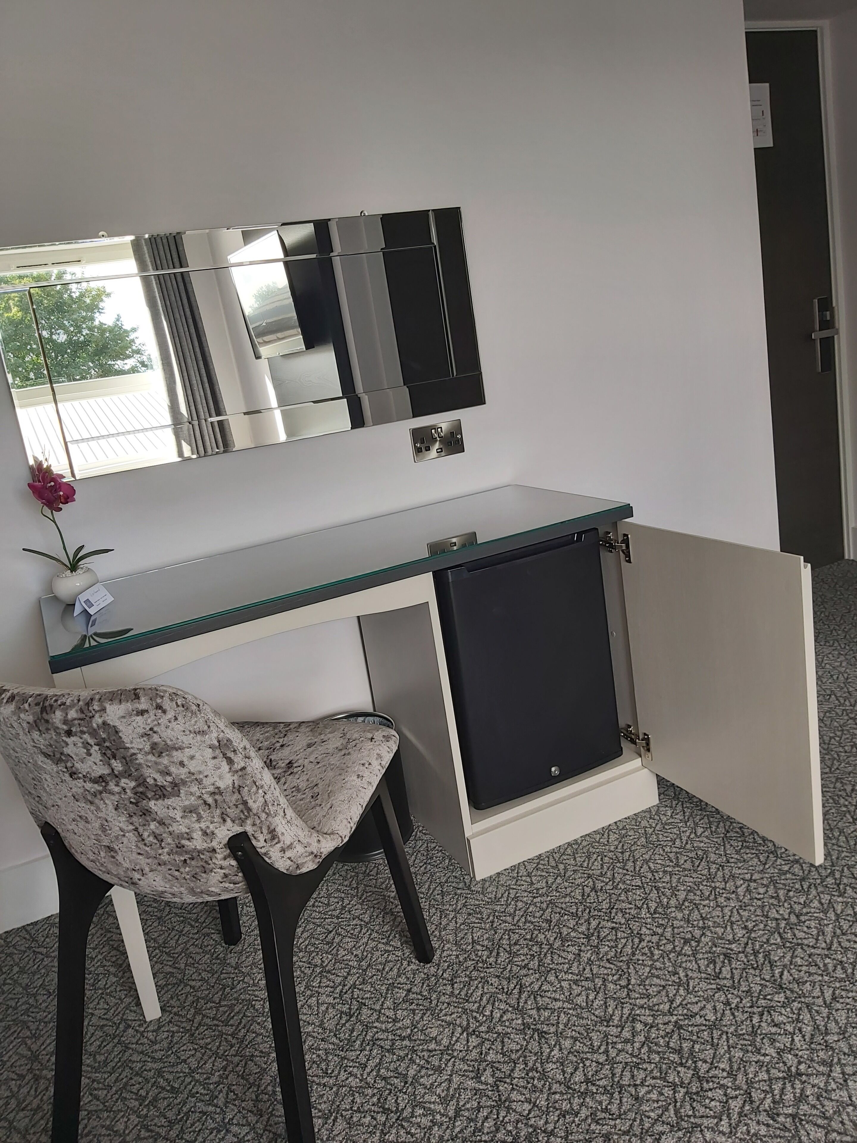 1 bedroom, premium bedding, minibar, desk