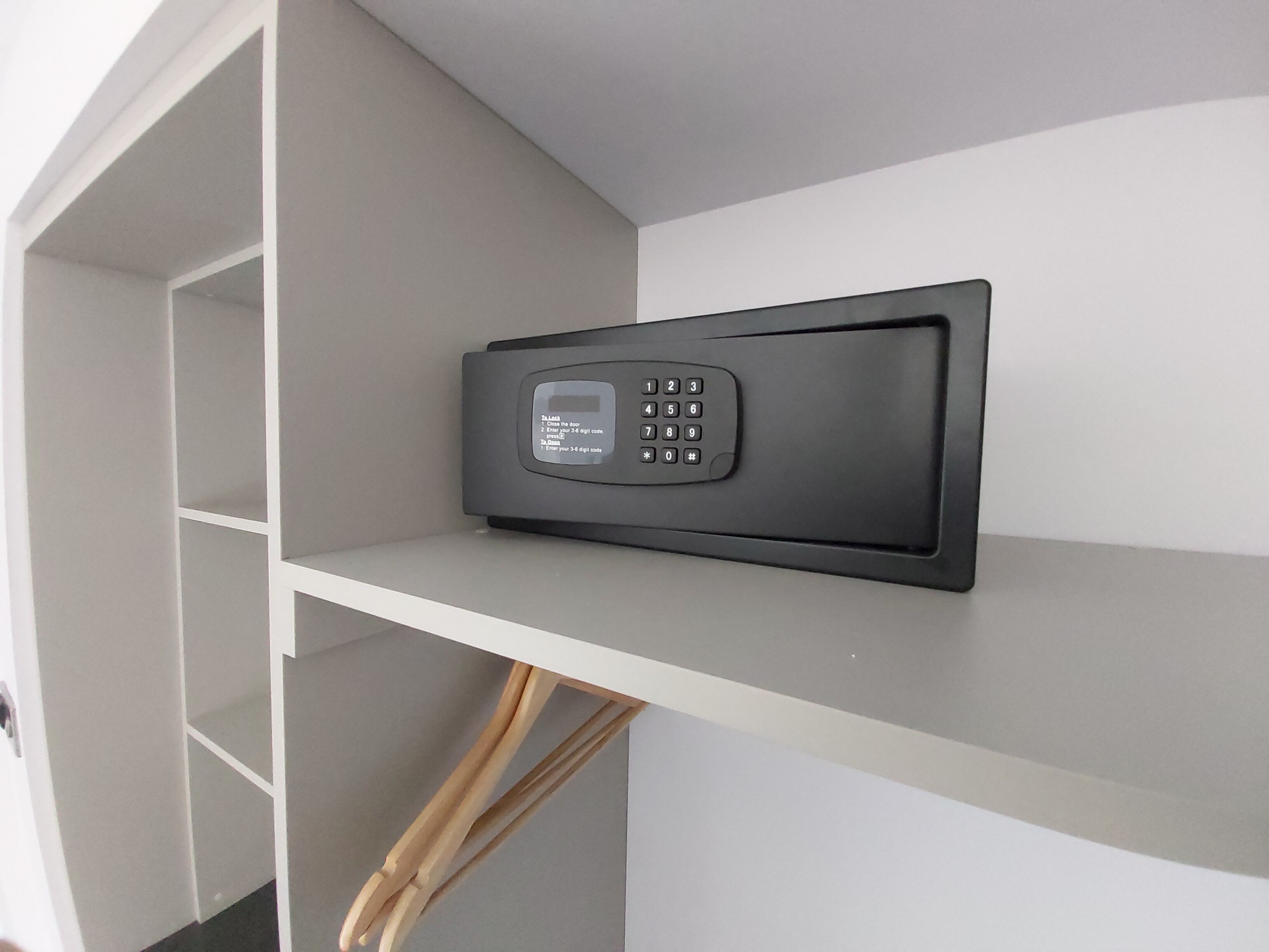 1 bedroom, premium bedding, minibar, desk