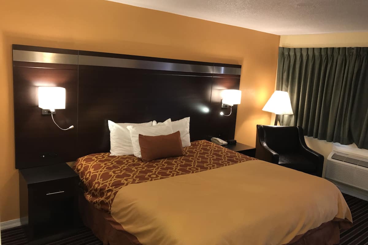 Premium bedding, individually decorated, desk, blackout curtains