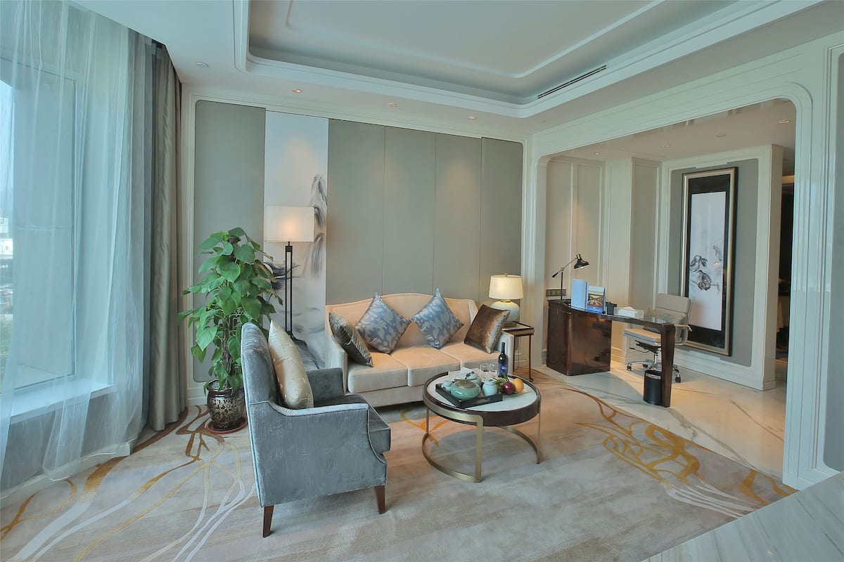 down duvets, minibar, in-room safe, desk