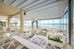 Breakfast, lunch and dinner served - Aphrodite Beach Hotel (Nessebar)