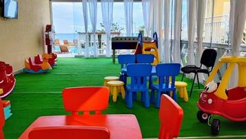 Children’s play area – indoor