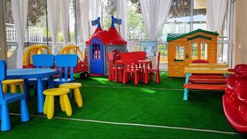 Children’s play area – indoor