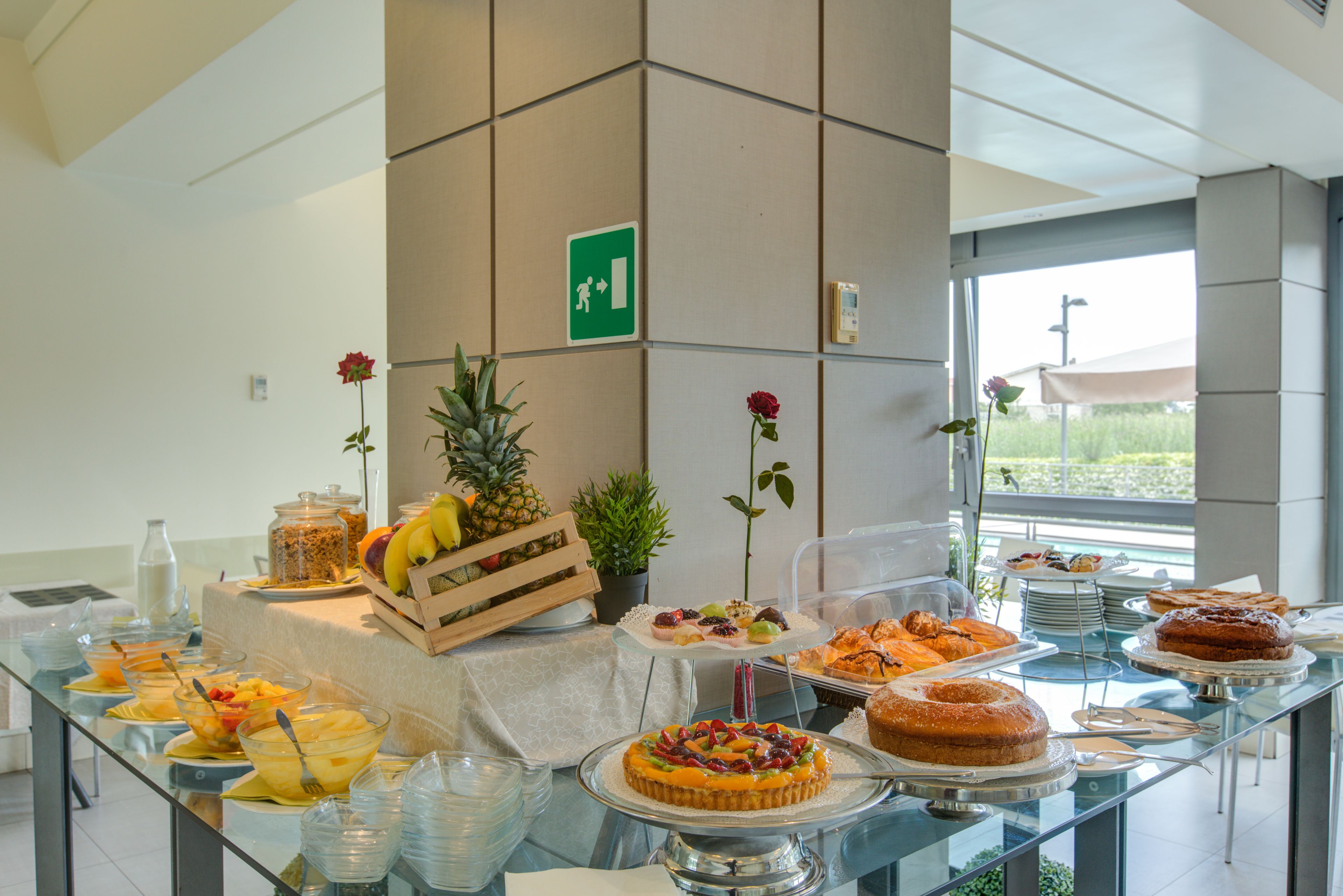 daily continental breakfast (eur 5.00 per person)