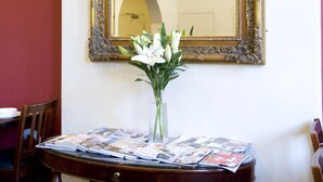 Lobby - Woolbrokers Hotel Darling Harbour (Pyrmont)