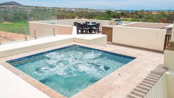 Minibar, in-room safe, individually furnished, desk