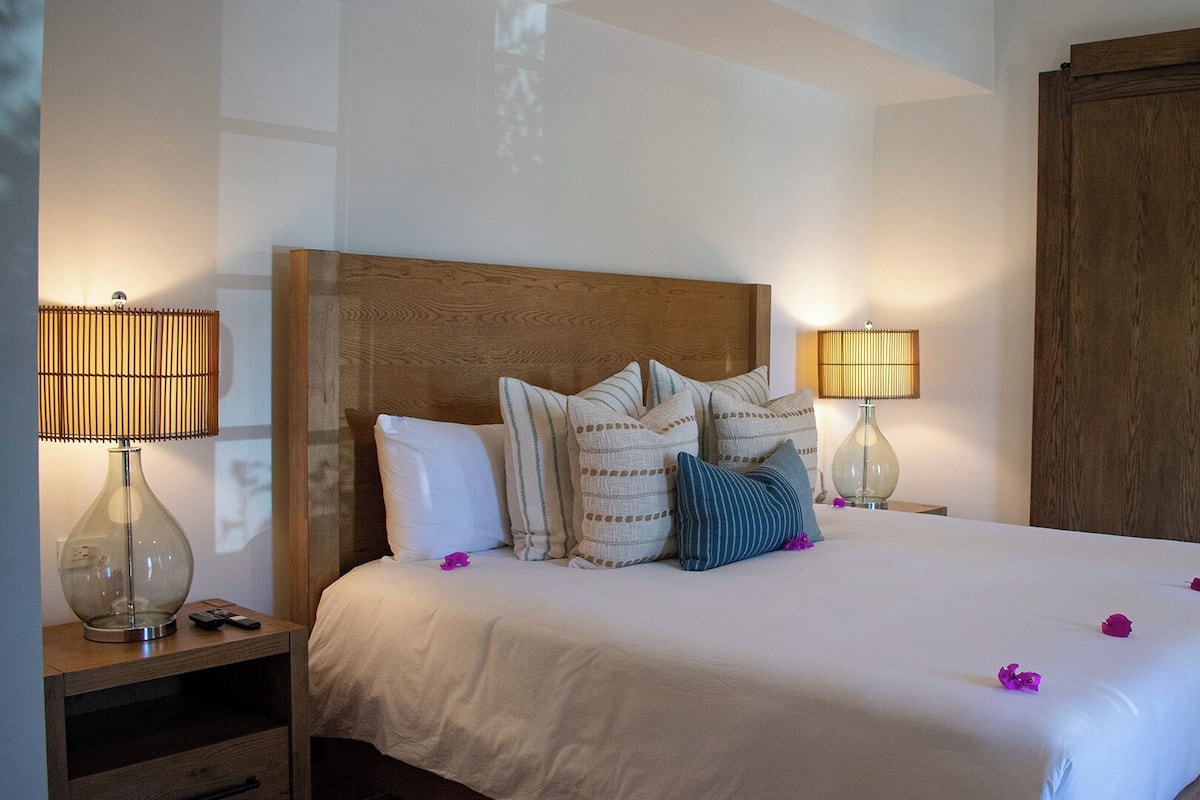 Minibar, in-room safe, individually furnished, desk