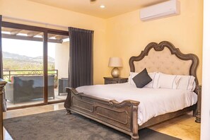 Minibar, in-room safe, individually furnished, desk - Los Cabos Golf Resort, Trademark Collection by Wyndham (Cabo San Lucas)