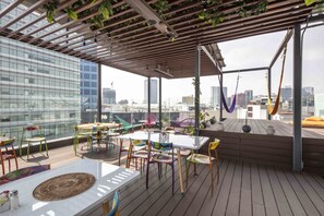 Sundeck - FlowSuites WTC (Mexico City)