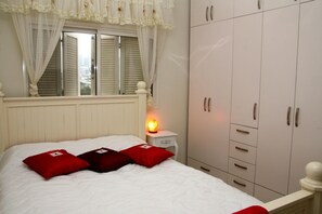 In-room safe, cribs/infant beds, rollaway beds, free WiFi
