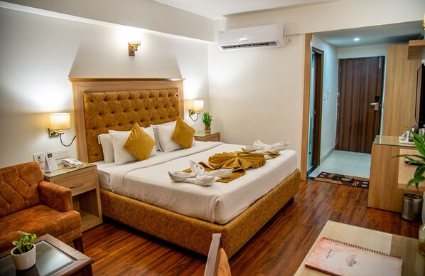 Pool View Executive AC Room | Hypo-allergenic bedding, minibar, desk, laptop workspace - Sun Park Resort, Chandigarh (Dera Bassi)