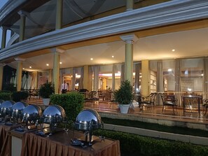 Se sirven desayunos, almuerzos, cenas y brunches