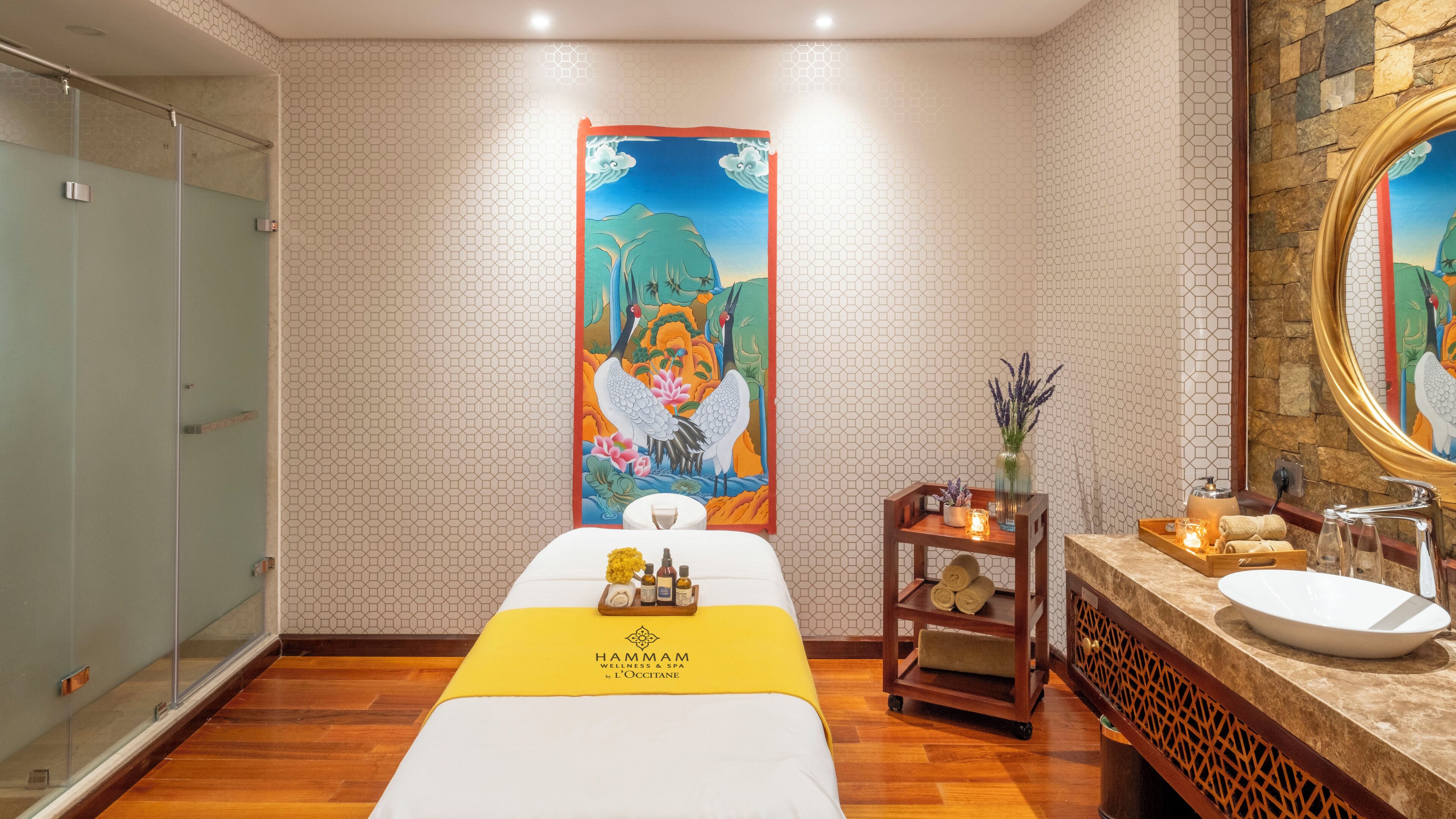 Couples treatment room(s), aromatherapy, Ayurvedic treatments
