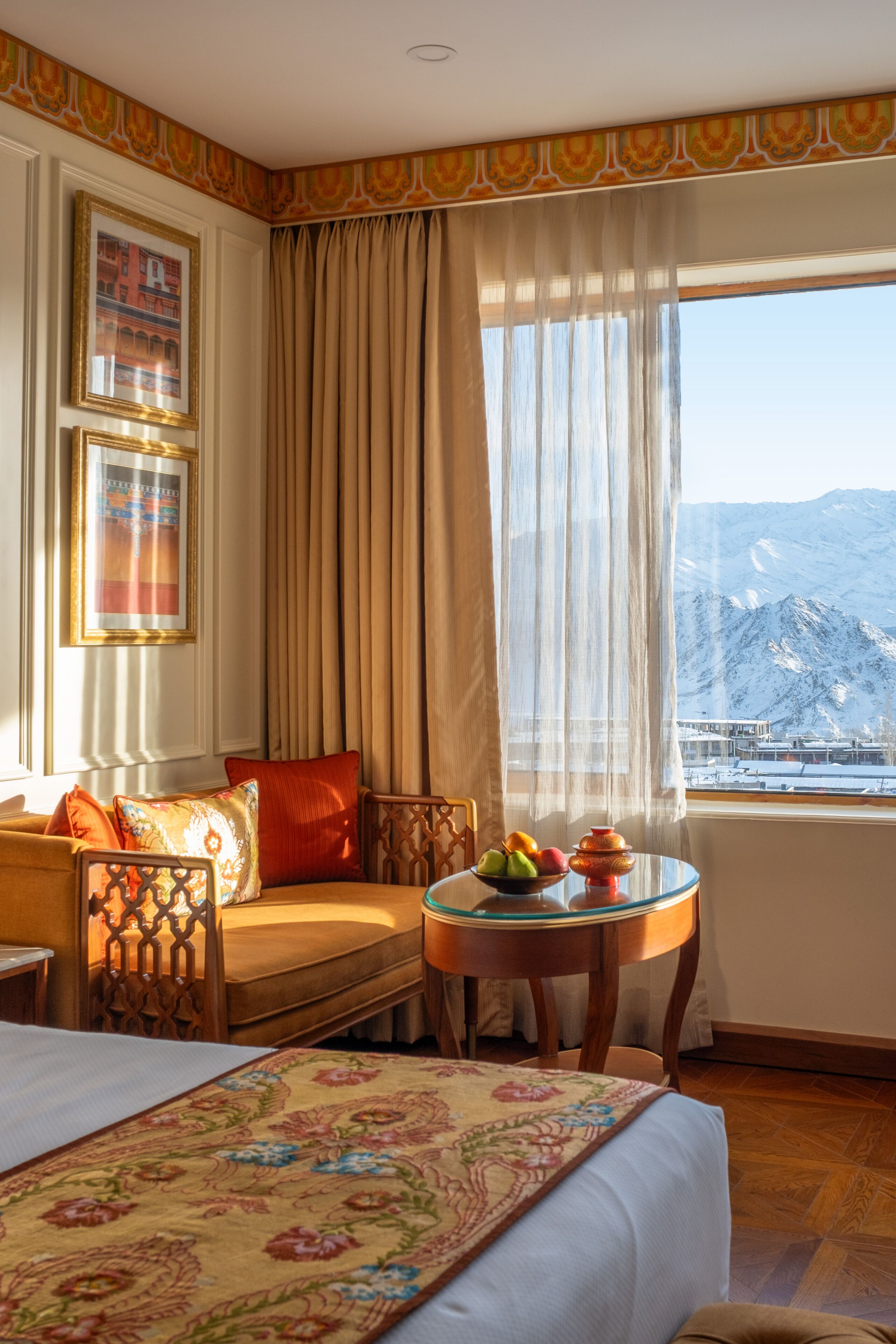 Luxury Room | Minibar, in-room safe, individually decorated, individually furnished