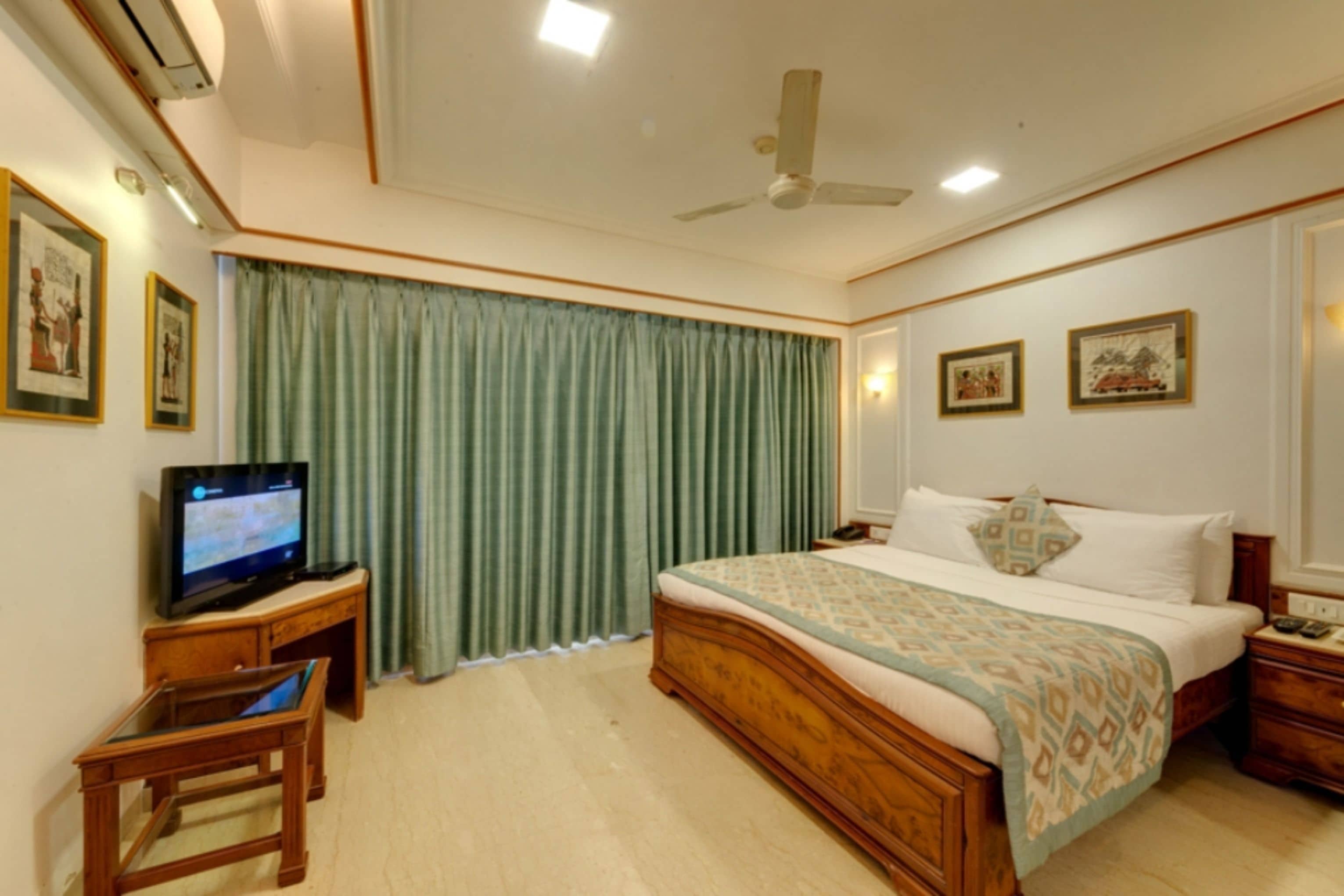 Photo - Regal Enclave