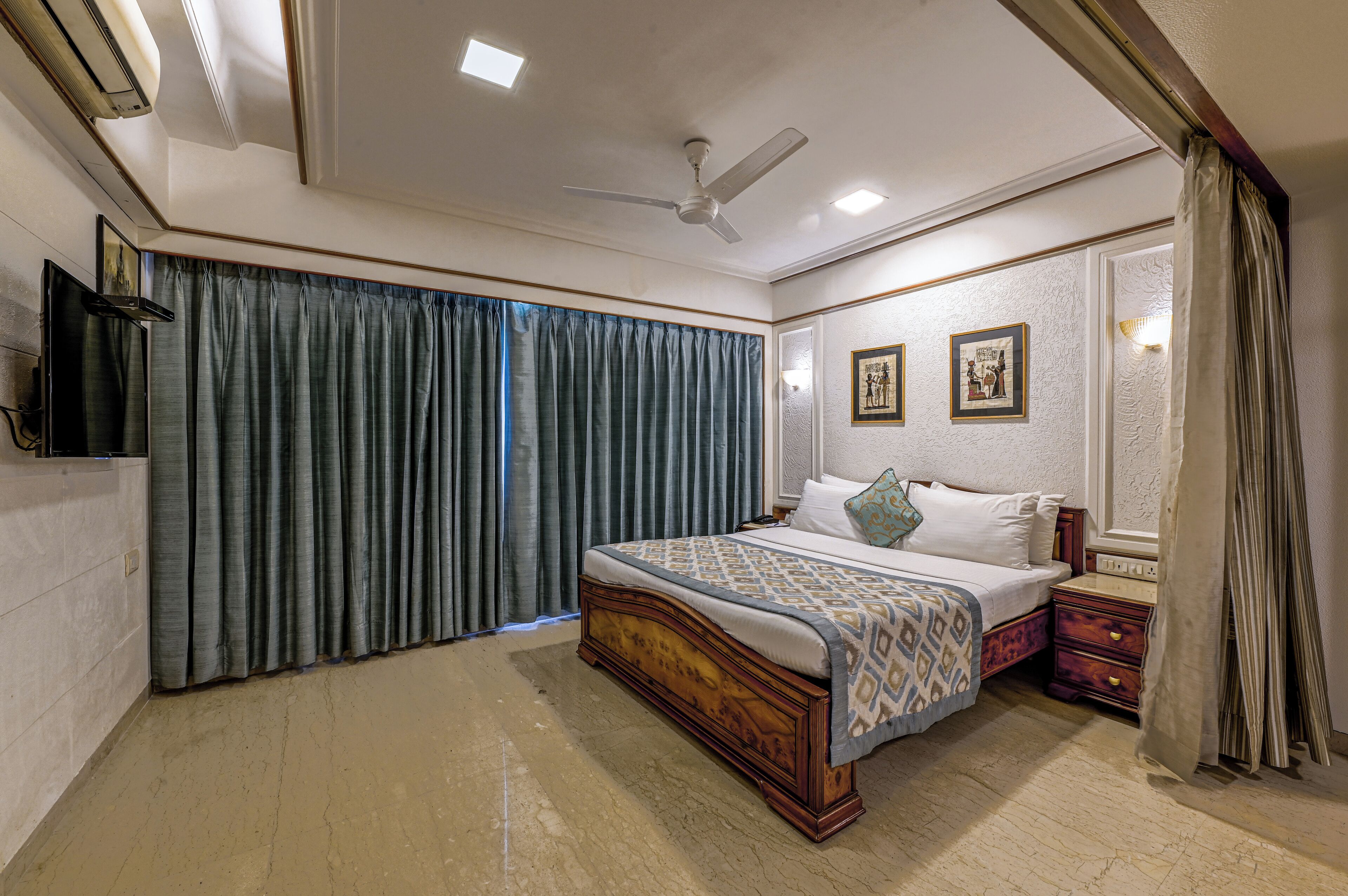 Photo - Regal Enclave