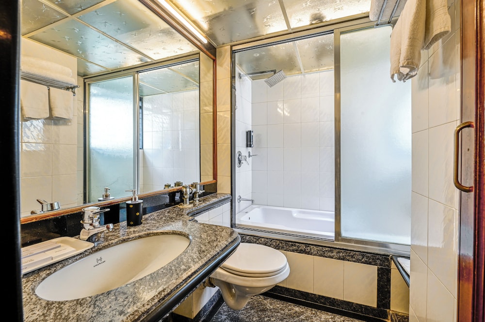 Hotel Regal Enclave Khar (W) by null