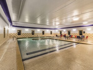 Indoor pool - La Quinta Inn & Suites by Wyndham Fargo-Medical Center (Fargo)