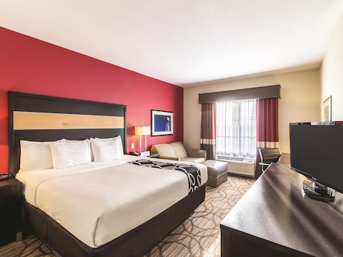 La Quinta Inn & Suites by Wyndham Fargo-Medical Center