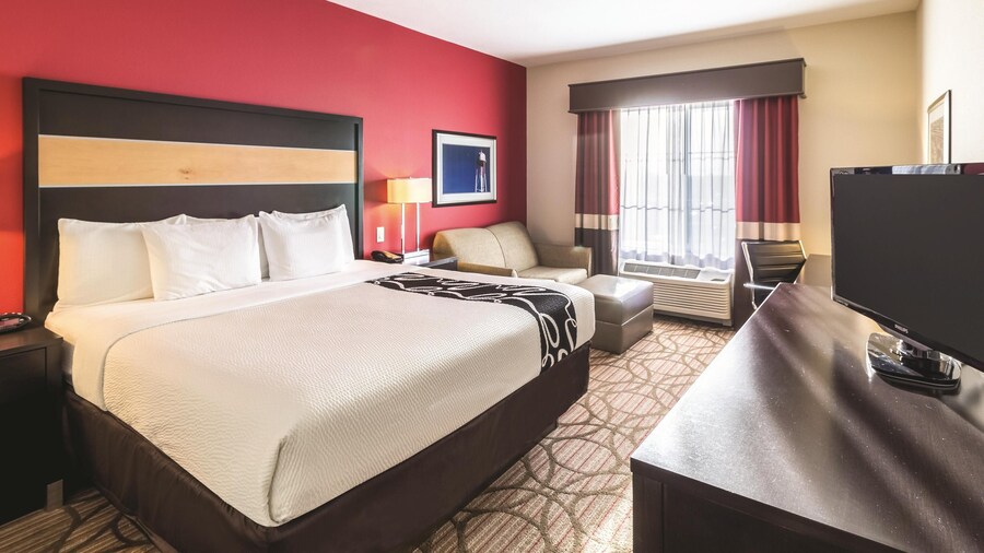 La Quinta Inn & Suites by Wyndham Fargo-Medical Center