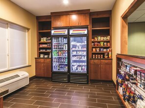 Property amenity - La Quinta Inn & Suites by Wyndham Fargo-Medical Center (Fargo)