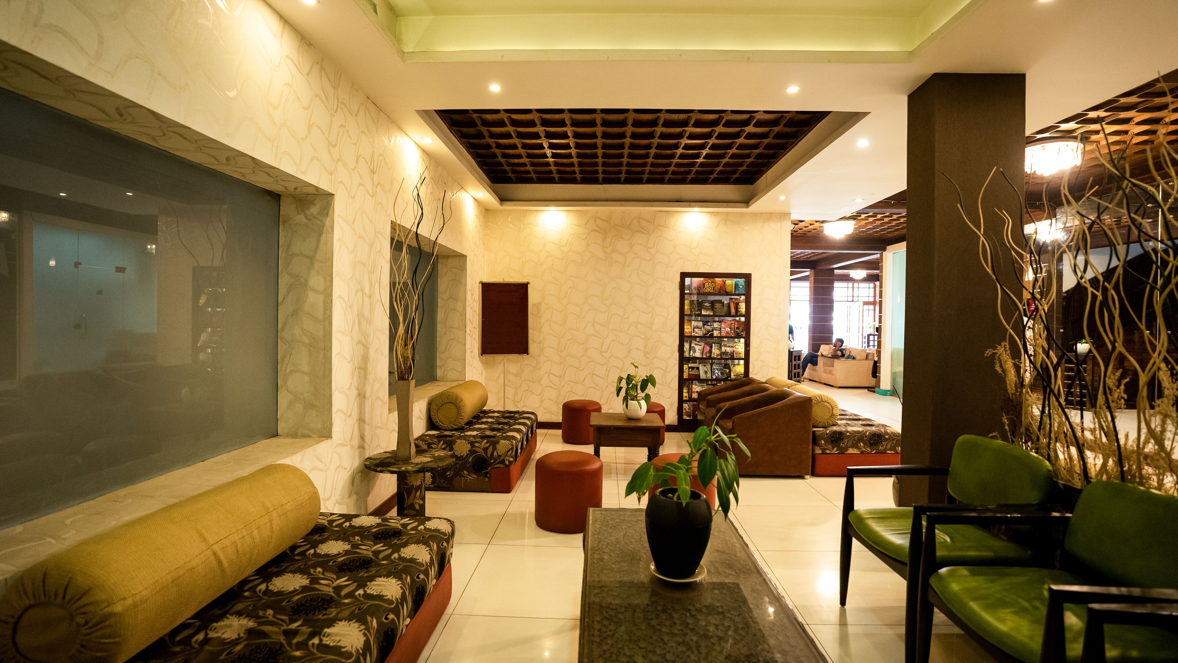 Televisión LED de 32 pulgadas con canales vía satélite y televisión 