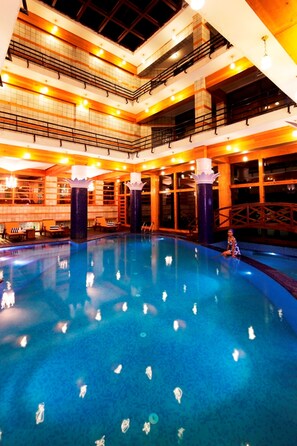 Indoor pool, open 9:00 AM to 6:00 PM, sun loungers - Manuallaya The Resort Spa in the Himalayas (Manali)
