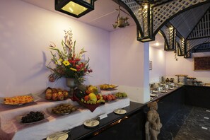 Daily full breakfast for a fee - Manuallaya The Resort Spa in the Himalayas (Manali)