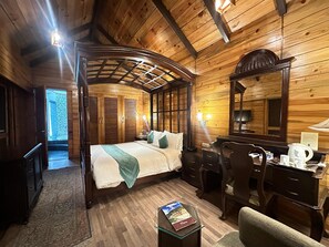 Premium bedding, memory foam beds, minibar, in-room safe - Manuallaya The Resort Spa in the Himalayas (Manali)