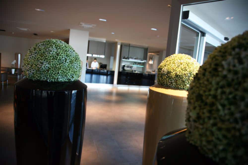 G Hotel