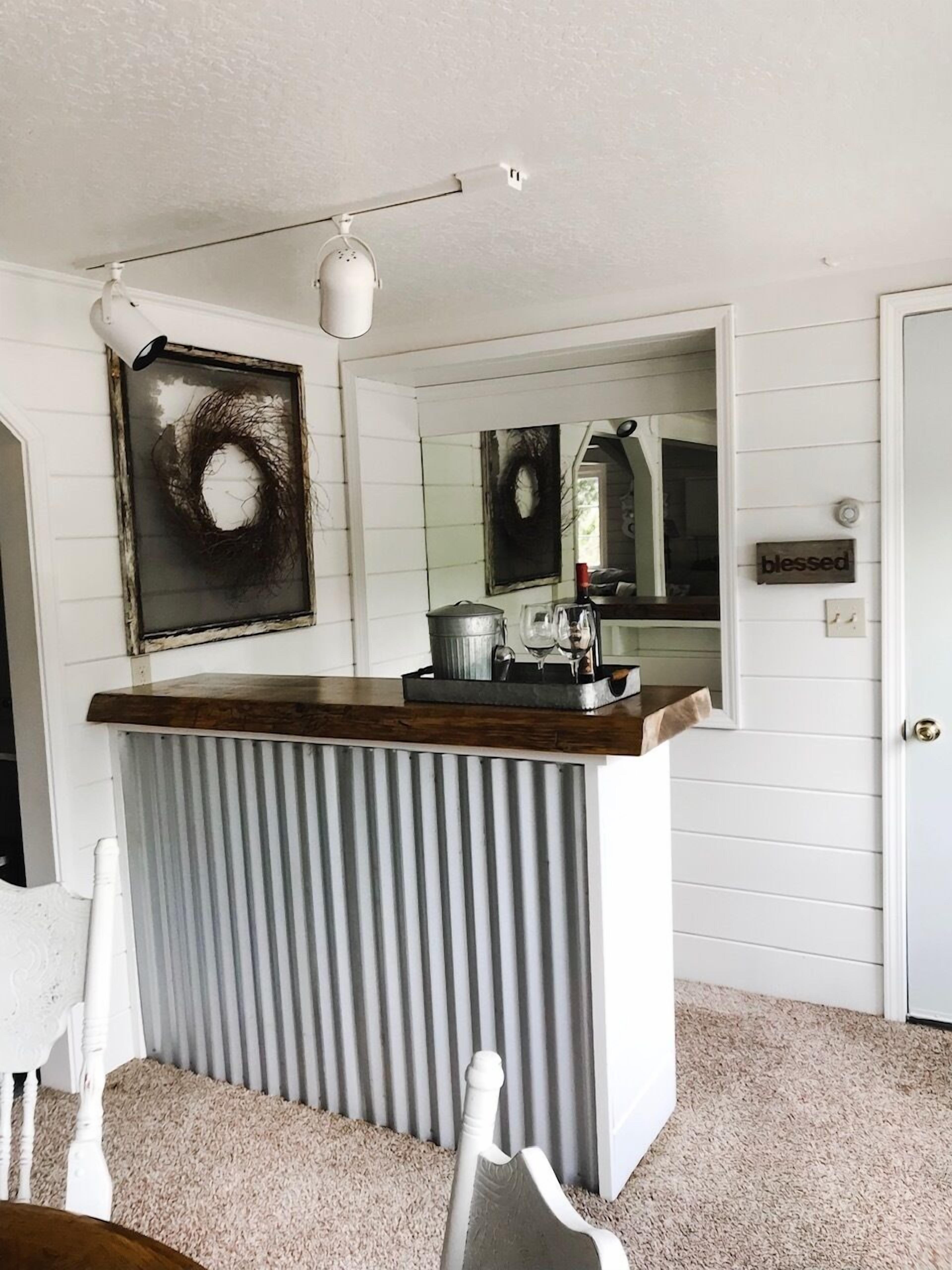 cabin 5 - juniper | living area | tv