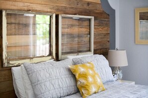 Cabin 1b - Manzanita | Bed sheets - Lazy Z Resort (Sonora)