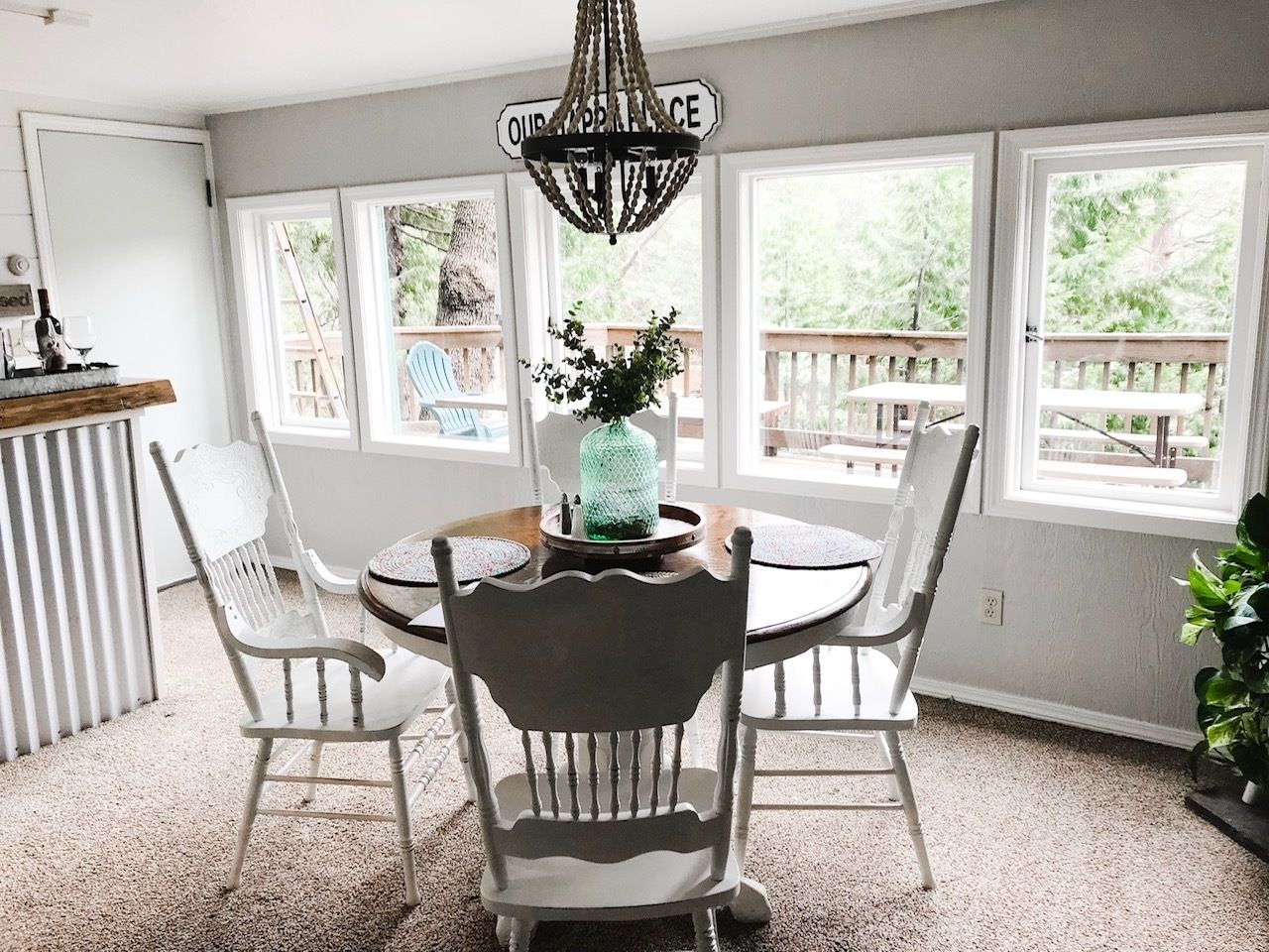 cabin 5 - juniper | living area | tv