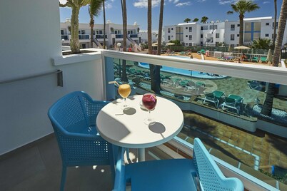 Montana Club Suite Hotel