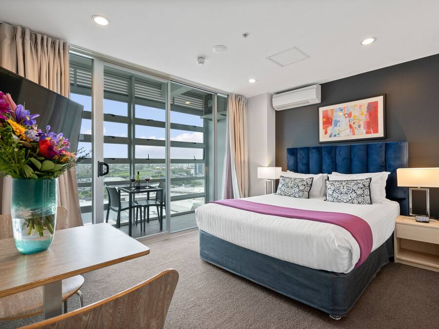Studio Suite, 1 Queen Bed, Balcony | In-room safe, blackout drapes, iron/ironing board, free WiFi